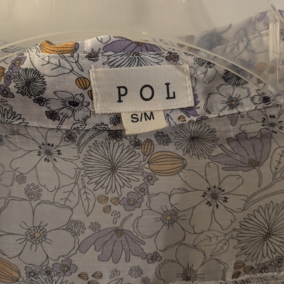 POL Lavender and Gray Floral Top - Picture 4 of 5